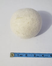 Load image into Gallery viewer, Frostad Farms Finnsheep Wool Dryer Balls (Pack of 3)